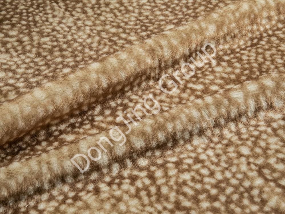 9G0560-Wollweißer Hirschdruck faux fur fabric