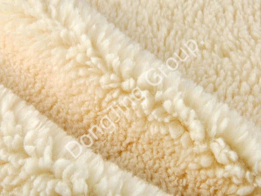 DP0605-Hong Mi Weißes isländisches Haar faux fur fabric